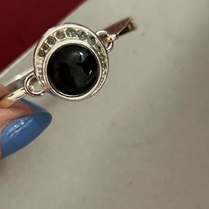 Women’s vintage bangle bracelet